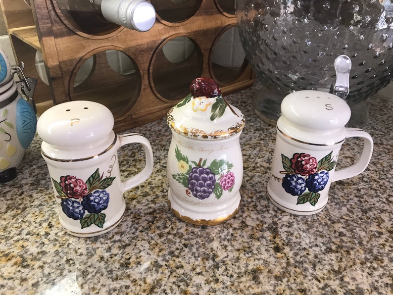 Vintage Knott's Berry Farm Set Jam Jar and Salt & Pepper Etsy