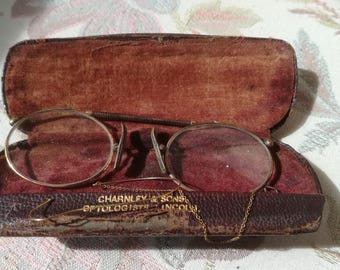 ANTIQUE PINCE NEZ Spectacles Eye Glasses Adjustable Gold Plate including Original Case