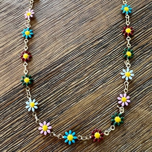 Multi-Color Daisy Necklace