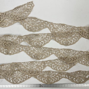 Antique Torchon Bobbin Lace: Handmade Linen Scallop Border Trim