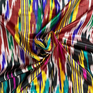 Soie tissée à la main vintage, panneau en tissu de soie ikat, textile en soie ouzbek, textile en soie tribal, tissu en satin de soie