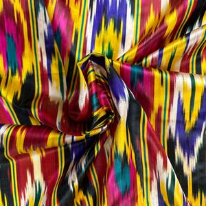 Soie tissée à la main vintage, panneau en tissu de soie ikat, textile en soie ouzbek, textile en soie tribal, tissu en satin de soie