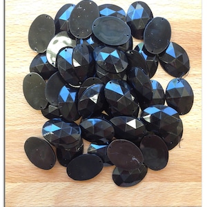 12 Sew-on Vintage Cabochons, Acrylic Sew-On Gems, Flatback Faceted Rhinestones, Flat Back Gems, Oval Sew On Cabochons, 25mm, Large Oval Gems