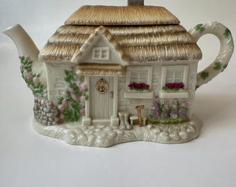 Vintage Lenox Irish Blessing Cottage Porcelain Tea Pot with Lid 24kt Gold Accents