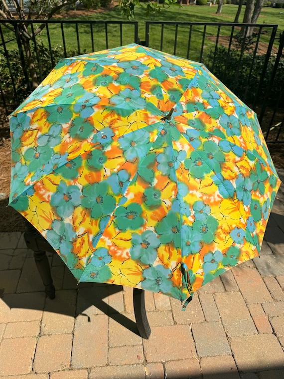 11 ft led solar patio umbrella Solar Patio Umbrella w/ Light Bulbs Tilt 3-Tiered 11ft 8-Rib