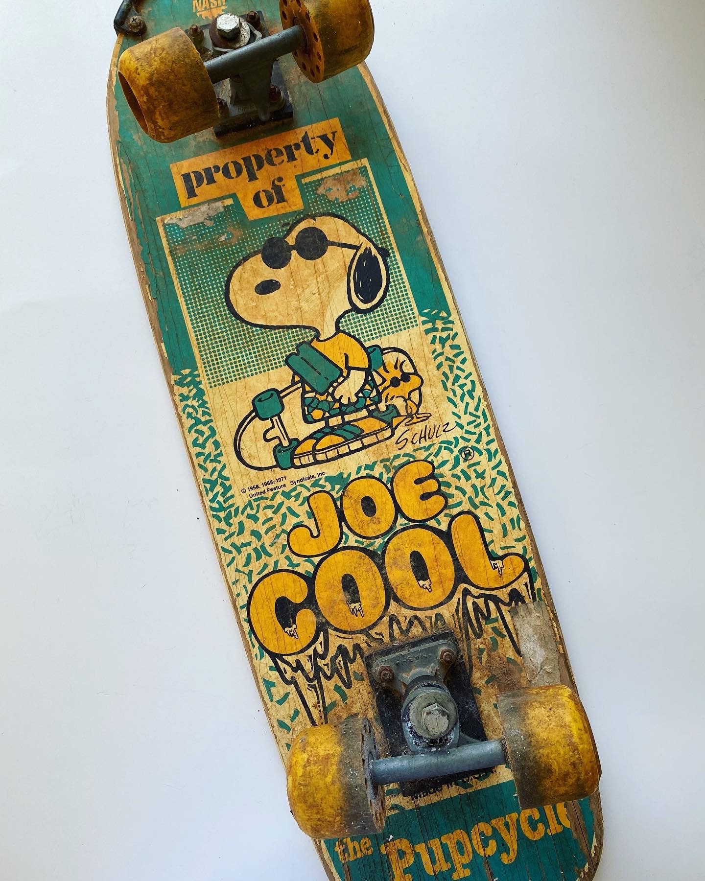 Snoopy Joe Cool Peanuts スヌーピー スケートボード s-l400.jpg