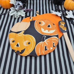 Large Pumpkins Pumpkin Pot Holder - Kitchen, Hot Pad, Oven Mitt, Casserole Warmer, Home Décor and Gifts, Handle Covers, Trivet, Thanksgiving