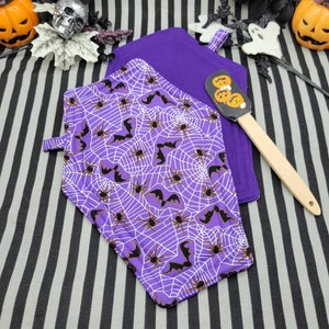 Bats & Spiderwebs Coffin Pot Holder - Kitchen, Hot Pad, Oven Mitt, Casserole Warmer, Home and Gifts, Handle Covers, Trivet, Spooky Gifts