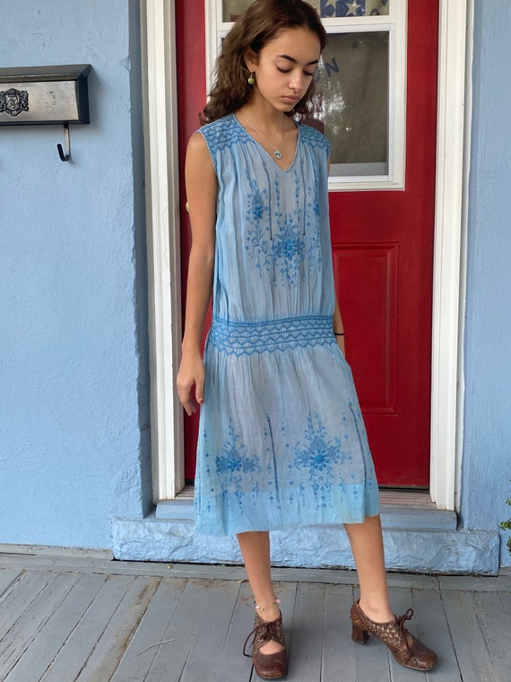 Rare 1920s periwinkle Hungarian dress excellent co
