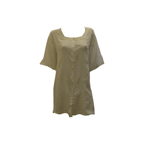 Plus size short sleeve embroidered paisley front buttoned top freesize up to 22 white