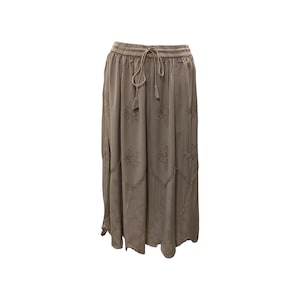Boho Floral Embroidered Midi Skirt: Scalloped Hem, Viscose