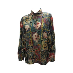 Retro Floral Viscose Blouse: Vintage Style Button-Up Shirt