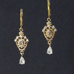 boucles d'oreilles régence, boucles d'oreilles géorgiennes, boucles d'oreilles jane austen, reconstitution régence, costume régence, CLIVEDEN, dos leviers en gold filled