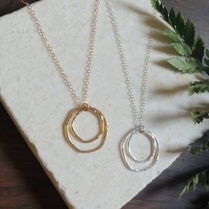 Circle Necklace in Gold Filled or Sterling Silver. Double Interlocking Circle Pendant Necklace. Minimalist and dainty Necklace.
