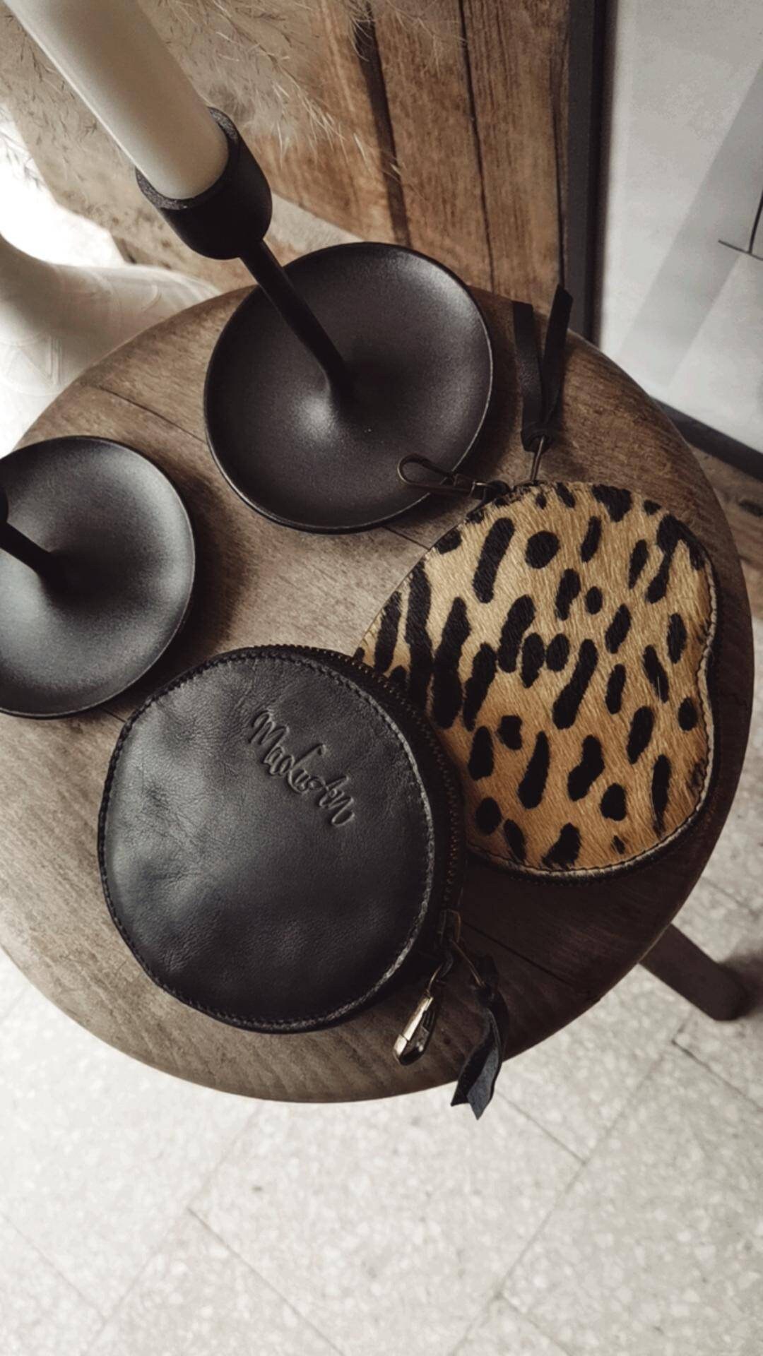 Rosa's Round Coin Holder in Nutty Croc Cowhide 