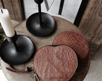 "Valentine" heart-to-heart wallet in hazelnut croc cowhide