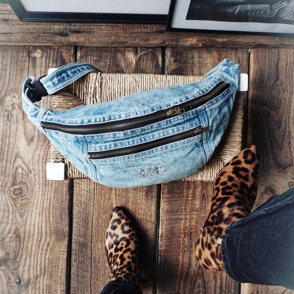 Sac banane "Betty" en denim délavé