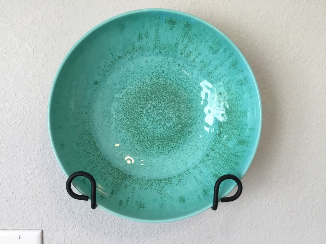 Bowl Hanger Wall Mounted for a Bowl or Baking Dish With a Depth Between