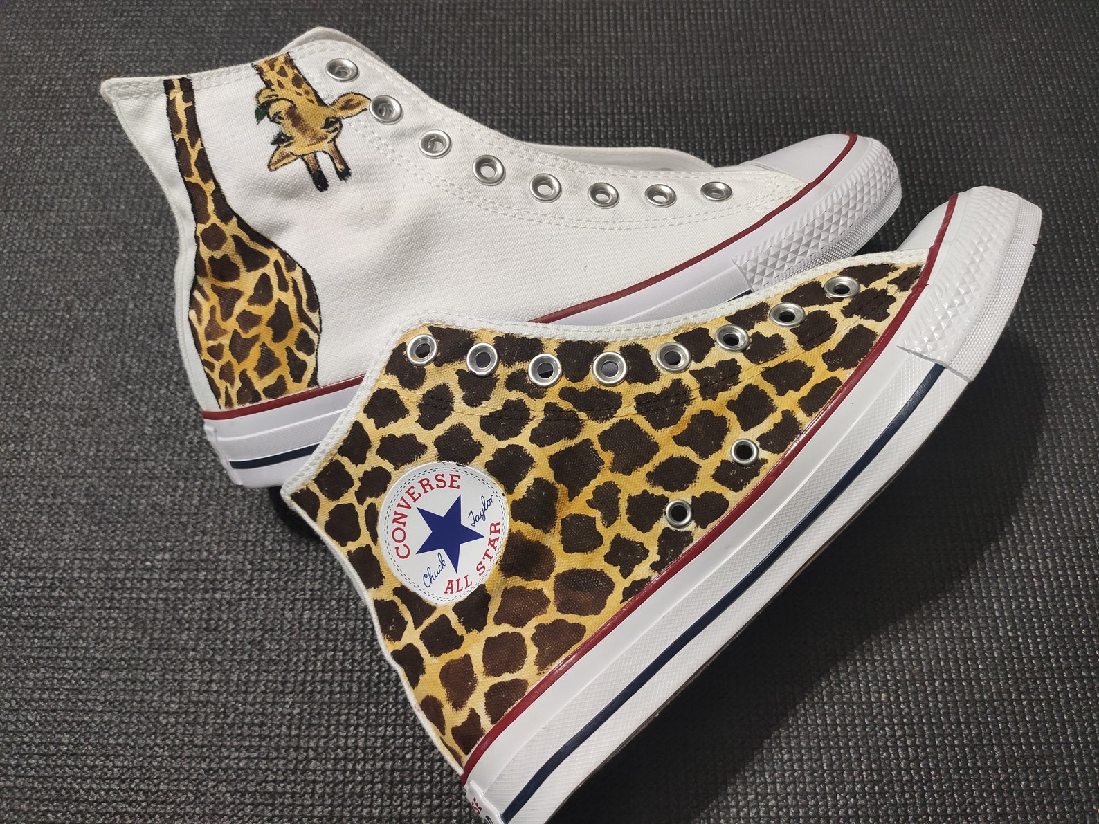 Giraffe design with print high top converse hand painted | Etsy