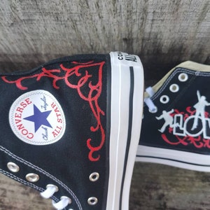 LOVE tênis Converse preto cano alto pintado à mão personalizado