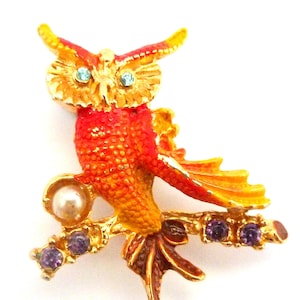 Vintage Brooch Enamel, Rhinestone And Faux Pearl Owl Bird Design Kitsch Brooch By Hollywood, 70s Jewellery.