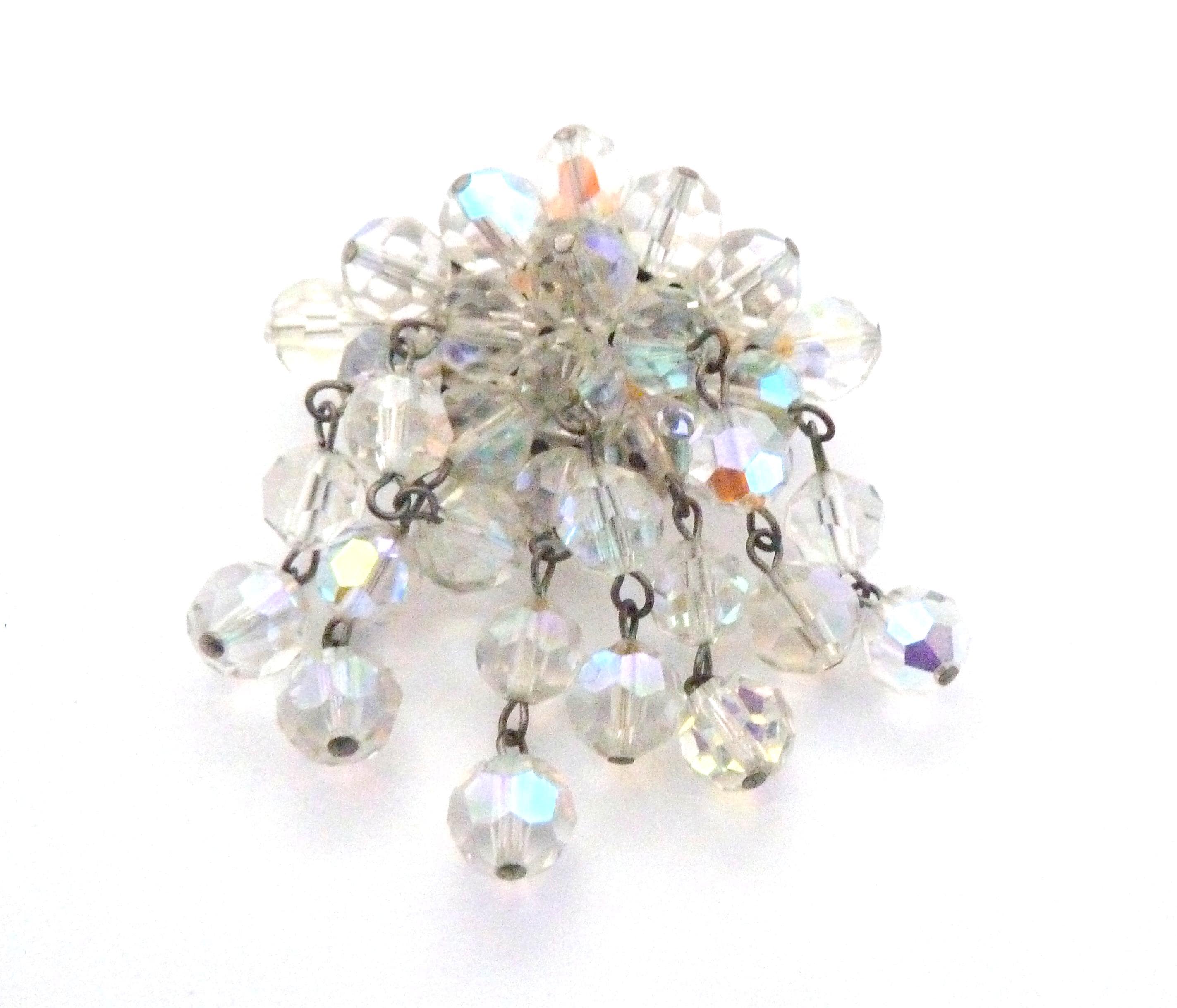 Broche vintage dorée et imitation perles JP59 style cascade. Expédition