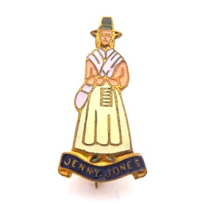 Vintage Rare Small And Dainty Jenny Jones Welsh Lady Enamel Brooch, 40s 50s Jewelry