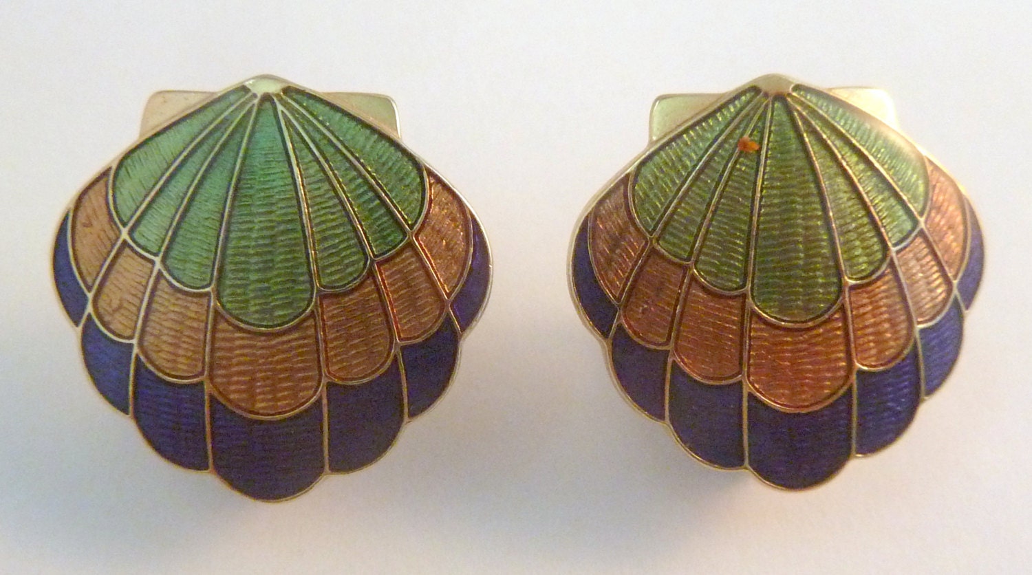Boucles D'oreilles Vintage Années 80 - Métal Doré, émail Cloisonné, Motifs Lune Et Canard