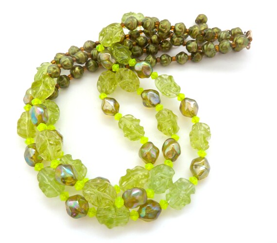 Vintage Necklace Triple Stranded Green And Pearli… - image 5