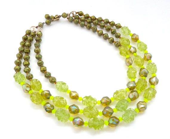 Vintage Necklace Triple Stranded Green And Pearli… - image 2