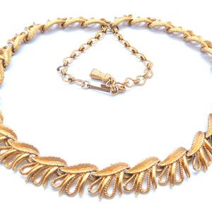 Vintage Necklace  Modernist Style Textured Link Adjustable Length Abstract Leaf Design Choker, 50s 60s Jewellery .
