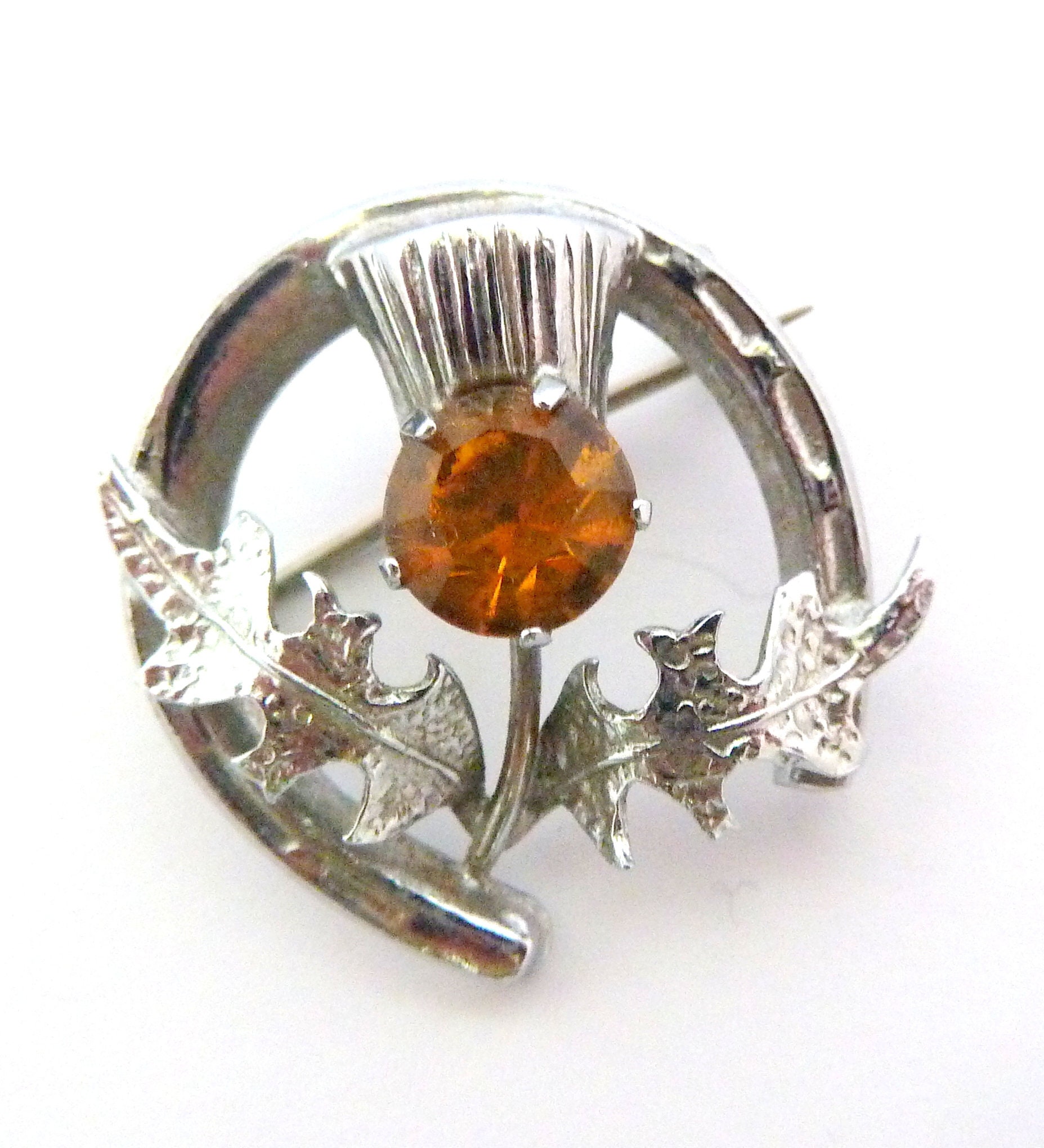 ビンテージ スコットランド ブローチ アザミ① レアデザイン☆MIRACLE☆ピューター☆3輪のアザミ ビンテージ　スコットランド　ブローチ　アザミ①