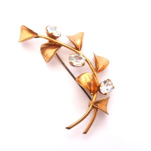 Vintage Curving Abstract Leaf Design Modernist Style Rhinestone Detailed Brooch, 40s 50s Jewellery.
