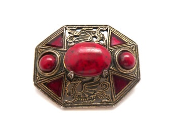 Spilla vintage con set di gemme rosse finte dal design del drago celtico miracoloso, gioielli degli anni '70 e '80