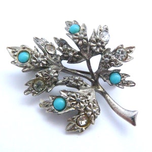 Vintage Brooch Dainty Faux Turquoise And Rhinestone Set Leaf Design Pin, 50s Jewellery