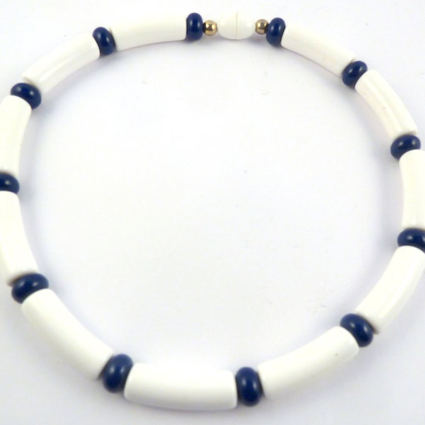 vintage Dark Blue And White Perlée Collier Choker Retro Necklace, bijoux des années 80.