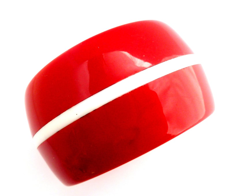 Vintage Bangle Chunky Red And White Striped Lucite Pop Mod Style Bracelet 70s 80s Jewellery.