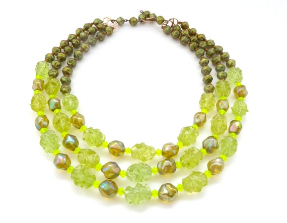 Vintage Necklace Triple Stranded Green And Pearli… - image 1