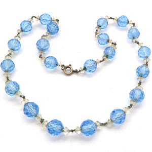Vintage Art-Deco-Stil facettierte blaue Glas und klare Kristall Bicone Perlen Halskette, 40er 50er Jahre Schmuck.