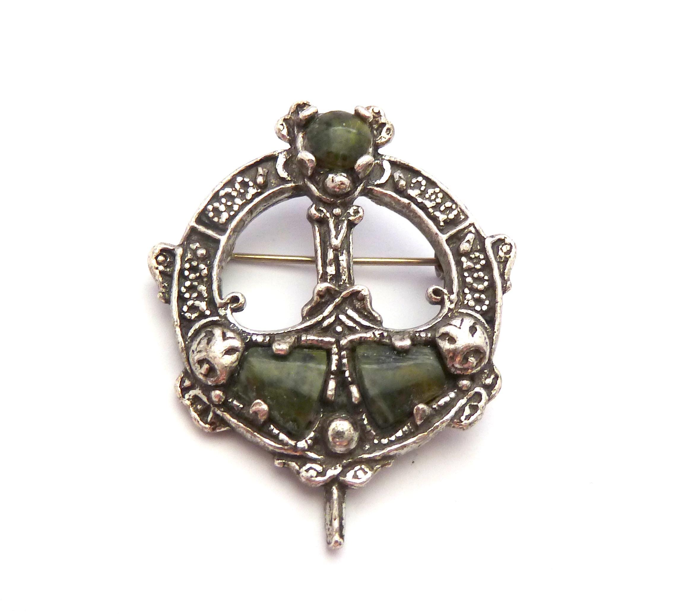 Miracle brooch - Etsy 日本