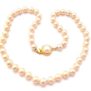 Vintage Necklace Hand Knotted Faux Pearls In A Classic Design Choker With Pearl Detailed Clasp, 80s Jewellery