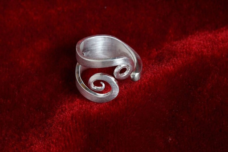 Ring aus Käsepiekser Schmuck SilberbesteckR46 Bild 1