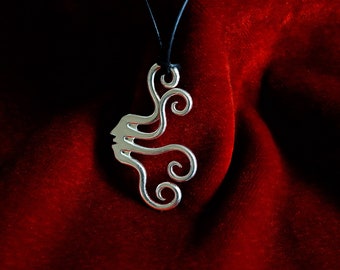 Amulett "Medusa"  aus einer Gabel  -Schmuck  Silberbesteck