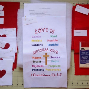 El Amor Es Edredon Kit Rojo Con Corazones De Oro Biblia El Etsy