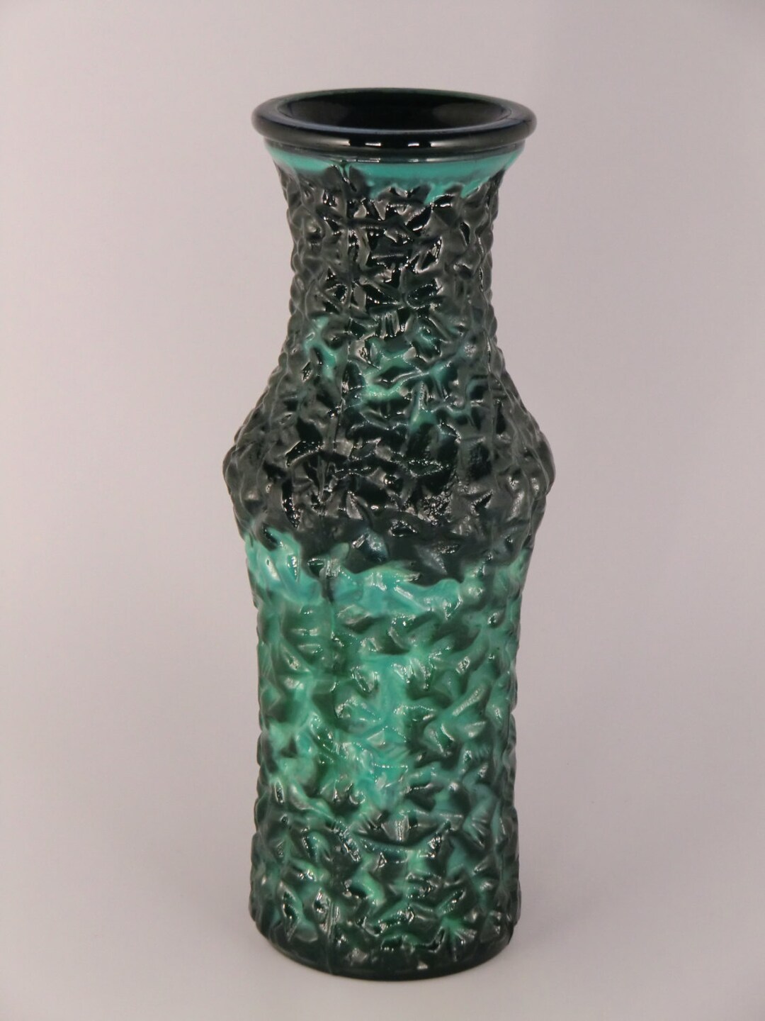 中国製 透かし彫刻花瓶 ガラス 緑松 中国製 透かし彫刻花瓶 ガラス 緑松