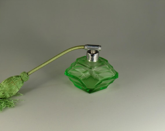 ヴィンテージ サボテン 香水瓶 グリーン すりガラス小瓶 2個セット ヴィンテージ サボテン 香水瓶 グリーン すりガラス小瓶 2個セット