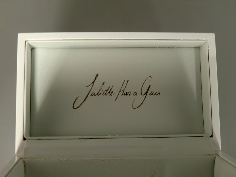 Rare Juliette Has a Gun In the Mood For Oud Eau de Parfum 2.5 FL.OZ. / 75 ml afbeelding 10