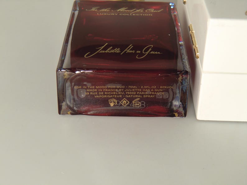 Rare Juliette Has a Gun In the Mood For Oud Eau de Parfum 2.5 FL.OZ. / 75 ml afbeelding 8