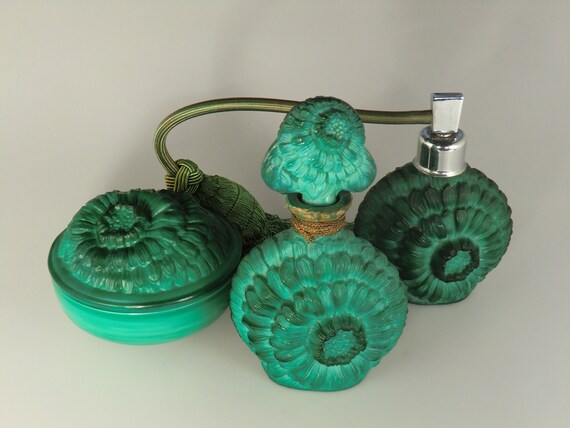 Bohemian Czech Art Deco Malachite Jade Glass Perf… - image 4