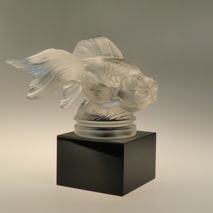 Bohemian Czech Curt Schlevogt Art Deco Glass Fish Car Mascot Hood Ornament